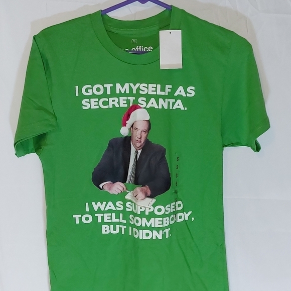 THE OFFICE KEVIN Secret Santa T-Shirt SMALL Christmas NEW w/ TAGS - Picture 1 of 6